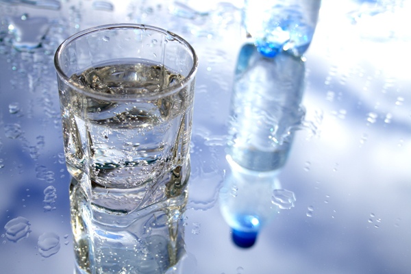 mineralinis vanduo gydymas sąnarių mokslinių tyrimų ir gydymo sąnariai
