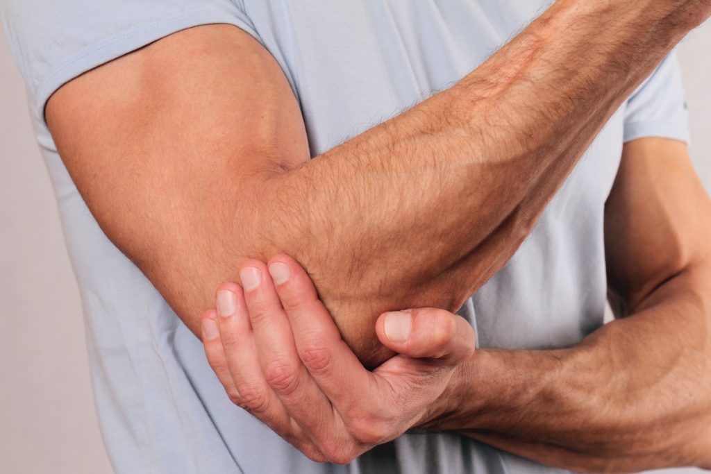 kaip sumažinti skausmą alkūnės sąnario skauda kojas viršūnes po lūžio