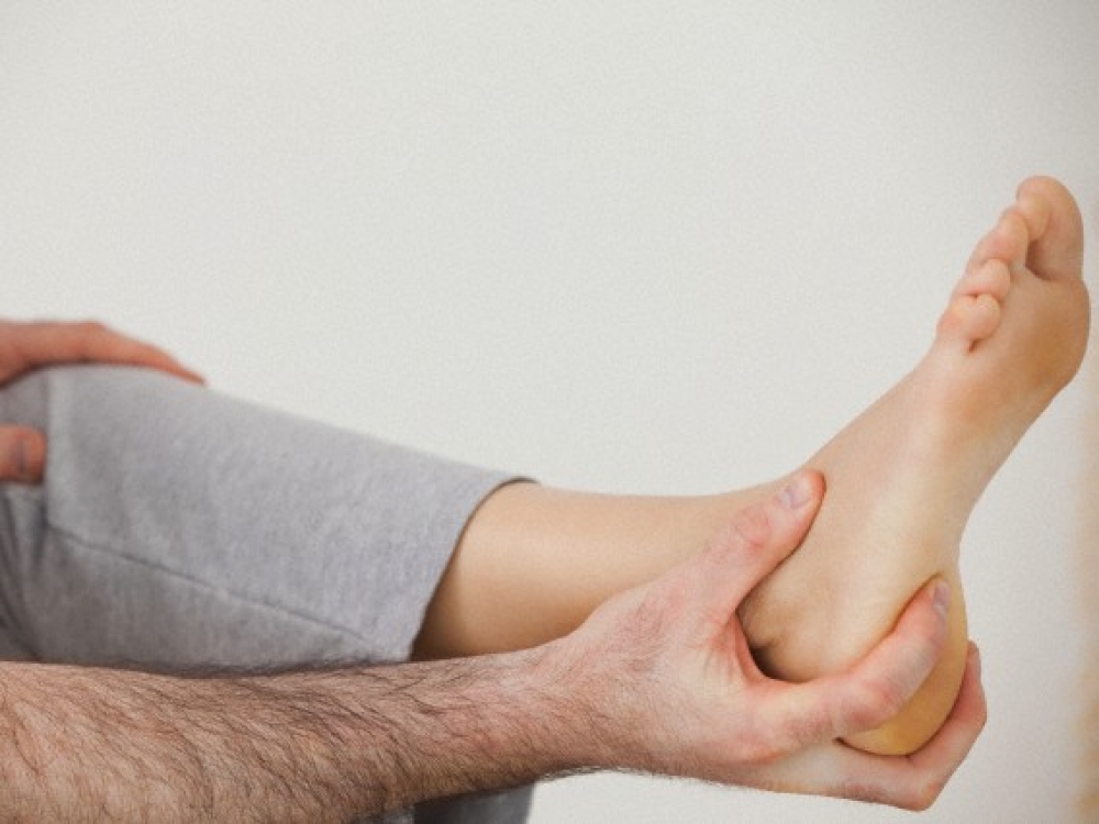 stiprus skausmas pėdos ką daryti sąnarių kas tepalas tepinėlis kaklo su osteochondroze